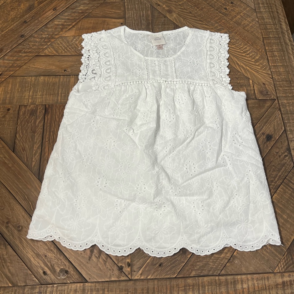 White lace tank top